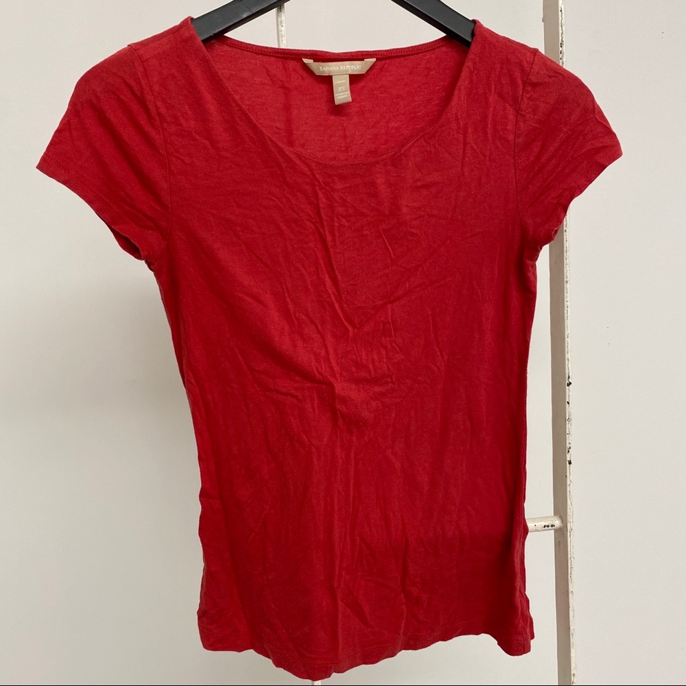 Banana Republic Soft Cotton Red T-shirt